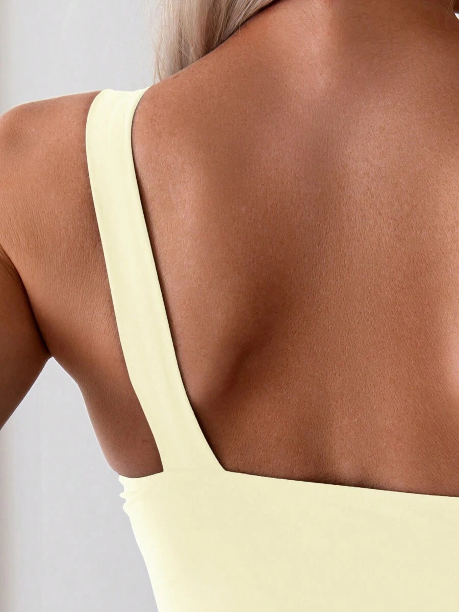 Maiô Ombro Único com Detalhe Dourado