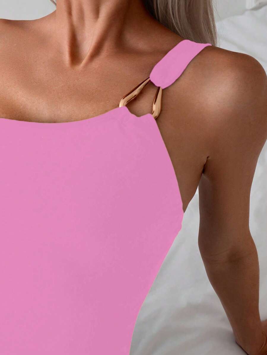 Maiô Ombro Único com Detalhe Dourado