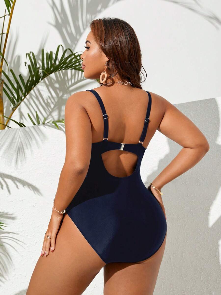 Maiô Plus Size Cross Glam