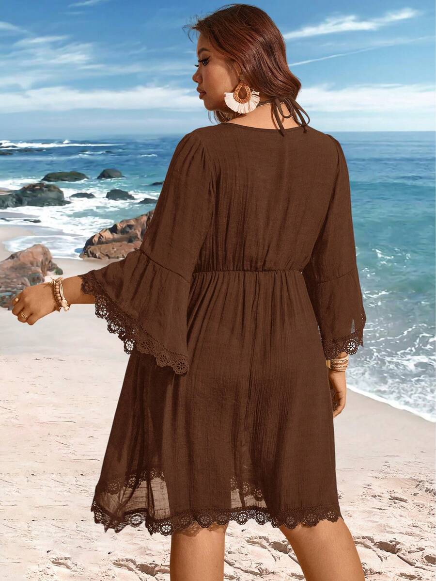 Saída de Praia Plus Size com Renda nas Barras