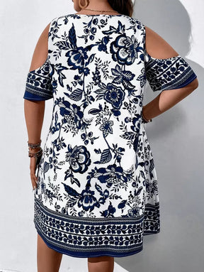 Vestido Curto Floral Plus Size