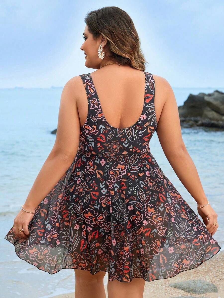 Saída de Praia Floral Plus Size