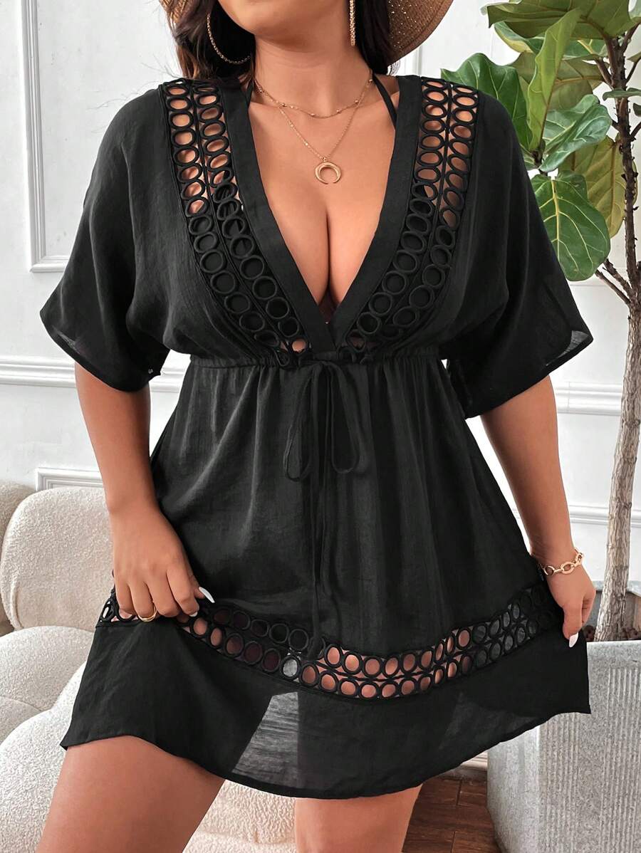 Saída de Praia com Vazado Plus Size
